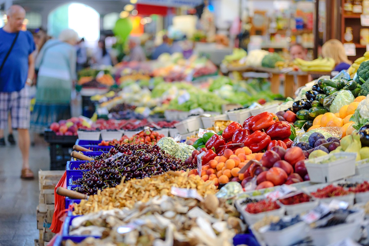 the market, fresh, grocery store, food, people, vegetables, fruit, store, healthy, ecological, retail, client, nutritional, street, purchase, green, production, sale, local, gourmet, lifestyle, nutrition, market vegetable, shopping, farmers market, trade, traditional, retailer, bokeh, out of focus, kitchen, spices, blurred background, grocery store, grocery store, grocery store, grocery store, grocery store, farmers market, farmers market